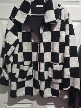 Checkered Sherpa Jacket - Black & White